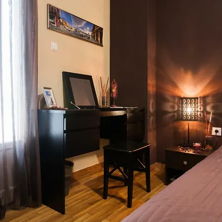 Lovely Double In Safe Area Walk To Acropolis *