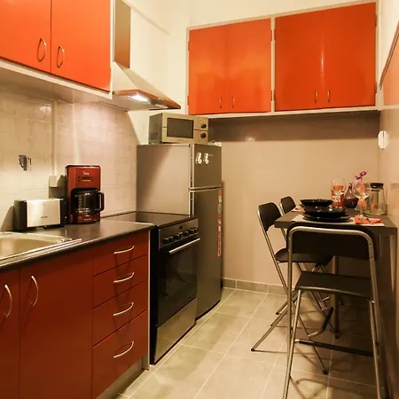 Lovely Double In Safe Area Walk To Acropolis *